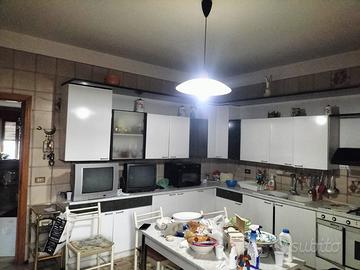 Mobili seconda mano 4 stanze €1.500