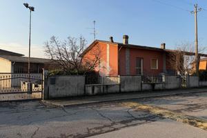 VILLA SINGOLA A LENO