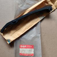 PIATTINO TENDITORE ORIGINALE SUZUKI NUOVO DR500 DR