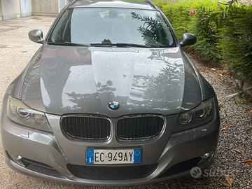 Bmw 318 touring anni 2010.