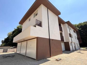 Appartamento di 148 m² con 4 locali e box auto a M