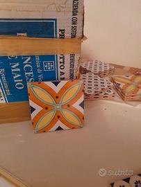 Patchwork di 70 mattonelle vietri dipinte a mano