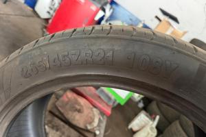 Gomme 265/45R21