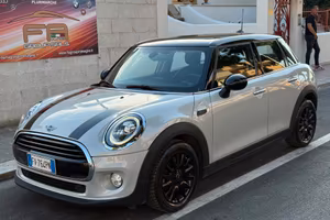 Mini 1.5 Cooper D 5porte B.Street NAVI LED - 2019