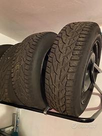 Set Gomme invernali con cerchi 185/65/R15