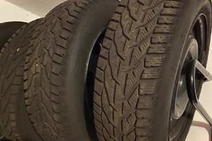 Set Gomme invernali con cerchi 185/65/R15