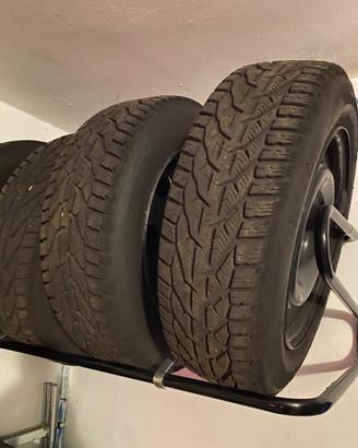 Set Gomme invernali con cerchi 185/65/R15