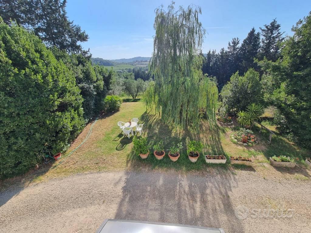 Rustico / Casale di 420 m² con più di 5 locali a E - Altro