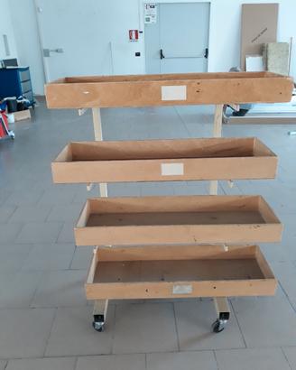 Carrello con cassetti