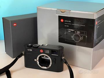 Leica M8 black con 192 scatti.  STREPITOSA
