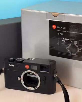 Leica M8 black con 192 scatti.  STREPITOSA