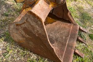 Benna per escavatore da 35 quintali