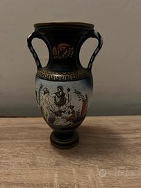 Piccolo vaso con decorazioni greche
