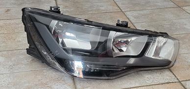 Faro anteriore destro Audi A1