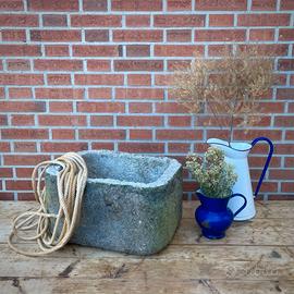 PIETRA RETTANGOLARE DEL 700 FRIULI VASCA CARNIA