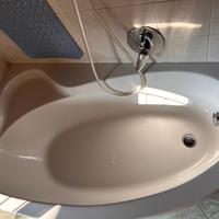 Vasca da bagno in resina (in appoggio)