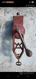 antico macinino manuale 