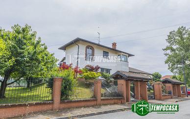 MERAVIGLIOSA VILLA UNIFAMILIARE UNICA NEL SUO GENE