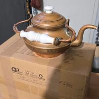 teiera in rame con braciere in noce