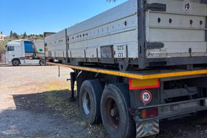 Semirimorchio porta container