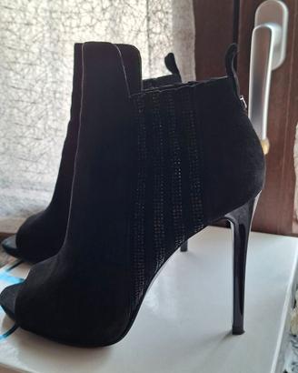 Tronchetto aperto davanti