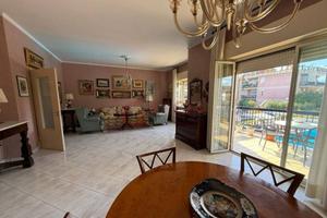 Appartamento di 150 m² con 4 locali e box auto dop
