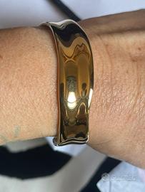 Bracciale aperto fascia larga oro Pandora