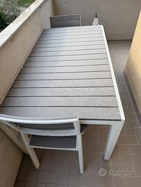 tavolo per giardino