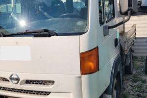 NISSAN ATLEON CON GRU E RIBALTABILE PAT. B