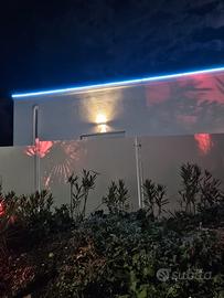 Villa singola con garage lat. e giardini 4 lati