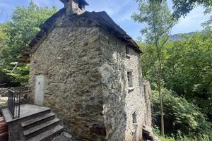 CASA INDIPENDENTE A MONASTERO DI LANZO
