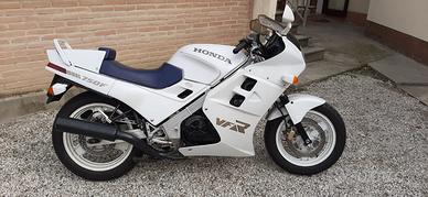 Honda VFR 750 F