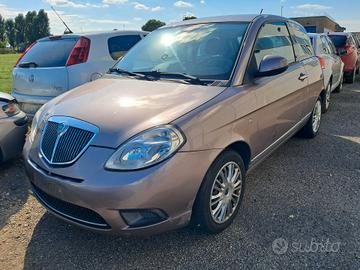 Lancia Ypsilon anno 2011 ricambi usati