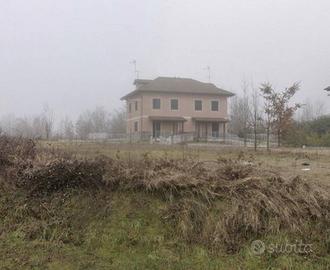 Immobile in asta di 216 m² con 4 locali e box auto