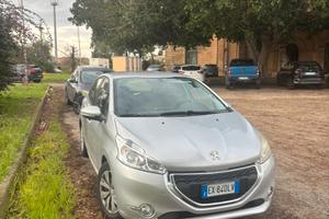 Peugeot 208 1.2 2015
