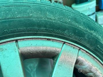 2 cerchi in lega piu gomme renault