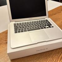 Macbook Air 13 pollici model A1466