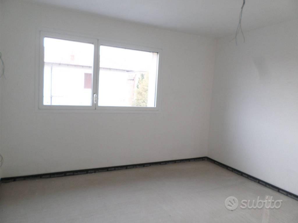 Appartamento di 103 m² con 3 locali e box auto a C - Vista 5