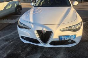 Alfa Romeo Giulia  2017