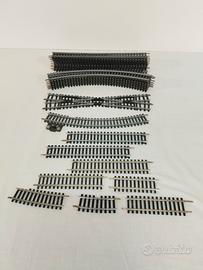 Lotto di n.24 binari x trenino scala HO