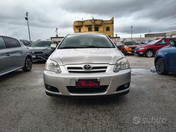 TOYOTA Corolla 1.4 D-4D M-MT 5 porte Sol ESP