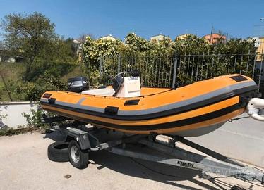Gommone con motore Yamaha 25 cv
