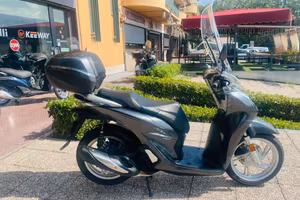 HONDA SH 150 TUTTO INCLUSO ANCHE PASSAGGIO - MIN