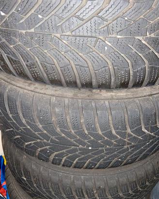 Gomme Invernali Kuhmo 185/60 r15 88t