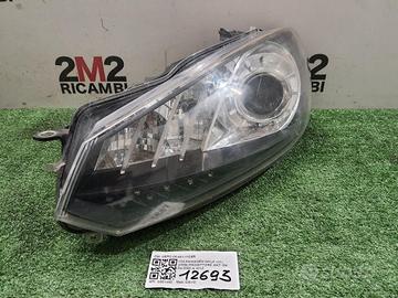 FARO ANTERIORE SINISTRO VOLKSWAGEN Golf 6 Berlina