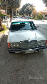 Mercedes Benz 240D. W123 1979
