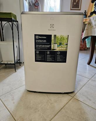 ELECTROLUX - EXP26U338CW Condizionatore portatile

