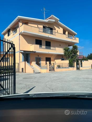 Privato vende