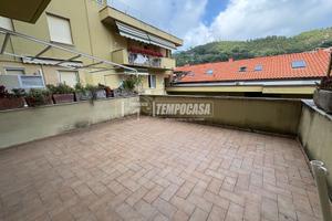 Trilocale con ampi terrazzi e posto auto