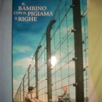 Il bambino con il pigiama a righe € 5